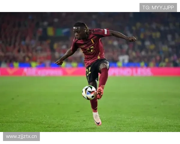 博格巴与德布劳内:中场推进重心从后置组织转向中前场持球主导 博格巴与德布劳内:中场推进重心从后置组织转向中前场持球主导